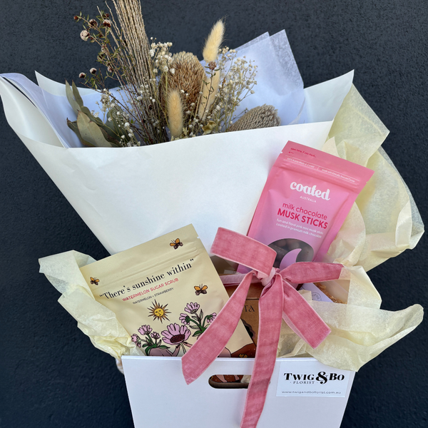 Dried Flower Gift Hamper // Dried Flowers, Chocolate & Bubbles