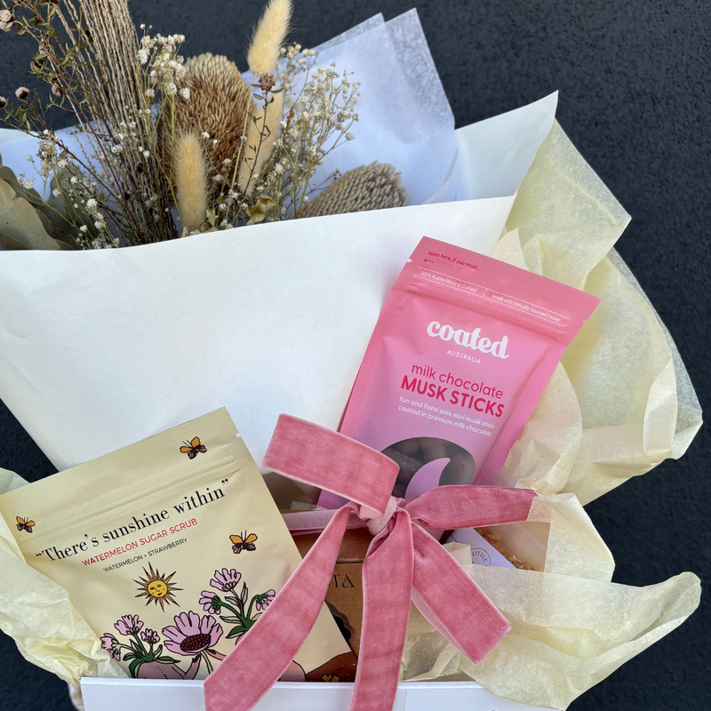 Dried Flower Gift Hamper // Dried Flowers, Chocolate & Bubbles