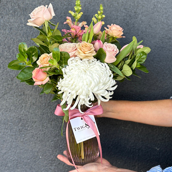 Dot; Mother's Day Fresh Flower Gift Hamper